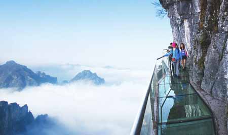 長(zhǎng)沙出發(fā)到張家界玻璃橋云天渡、森林公園、天門山玻璃棧道往返4天3晚游