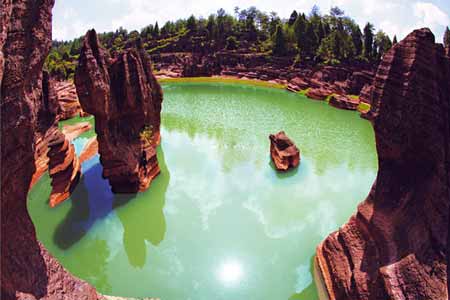 張家界、袁家界、天子山、紅石林、鳳凰古城四晚五日游